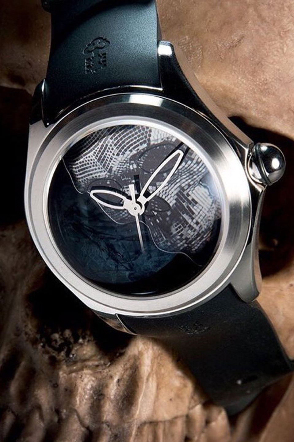 Corum Suisse - orologi - Rizzuto Gioielleria.
